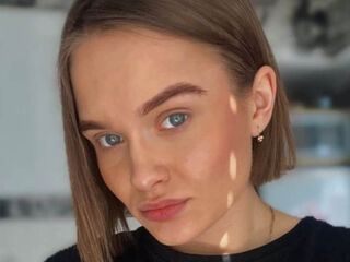 free cam sex MyriamQuinnan