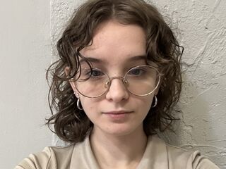 camwhore fingering shaved pussy NicoleAvis