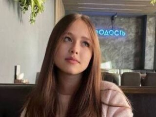 naked camgirl photo OlesiaSun