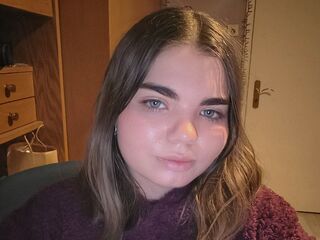 naughty camwhore RedaChinzi