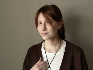 girl topless RenataLaughner