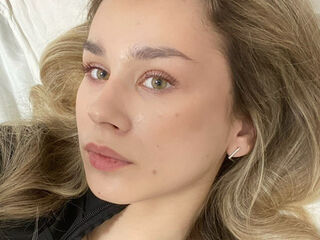 sex cam online RoxanePoire