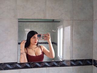 nude cam SaraAby