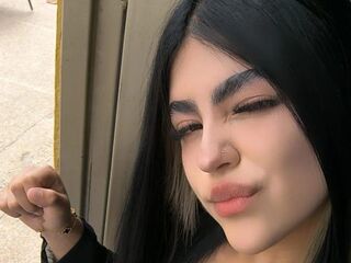 naughty cam girl fingering shaved pussy SarahWillow