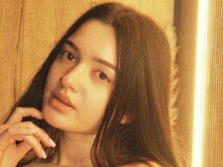 naked cam chatroom SavannahHoward