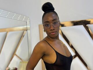 cambitch SelenaHadid