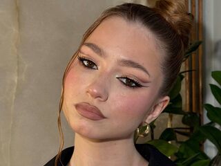 live webcam performer SeyolaHilgerst