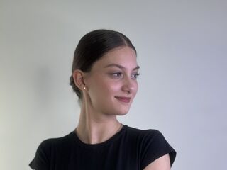 cam girl showing tits SharikaWigington