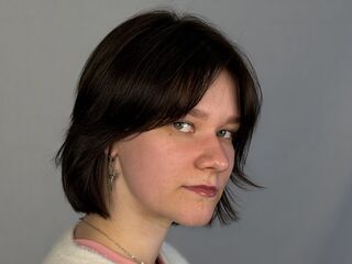 hot naked camgirl ShiraTorstrick