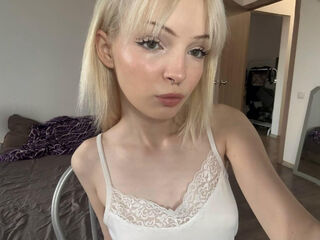 camgirl showing tits SigneQuiroz