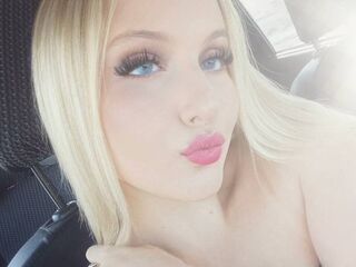 nude cam SixtaCola