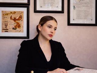 camslut showing tits SofiaBetancurt