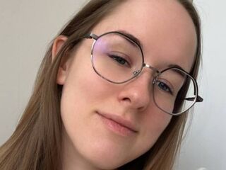 shaved pussy webcam SophiMalesik