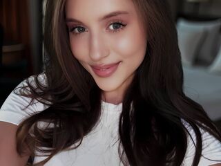 cam girl fingering pussy SophieCassel