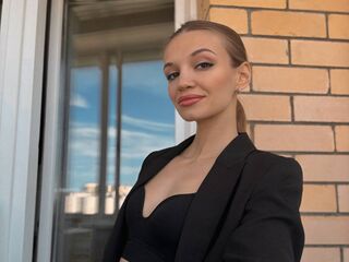 real live cam SuzanUemura