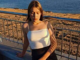 beautiful cam girl SuziBarringer