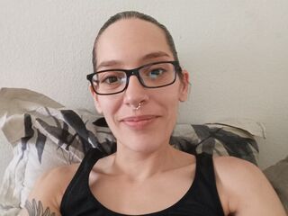 nude webcamgirl picture SuzyQueen