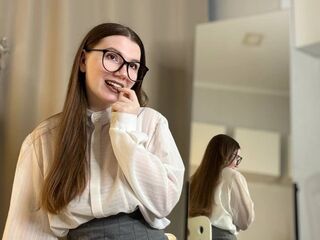 chatrubate cam girl TerraTrinh