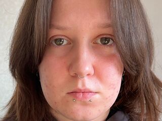 shaved pussy cam TieshaBevell