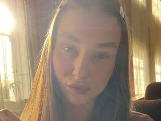 cam girl spreading pussy TristaCarmody