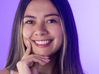 cam chatroom ValentinaForest