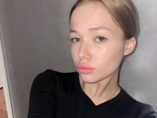 camslut spreading pussy WilonaFairbrothe