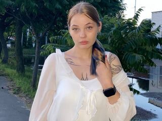 camwhore masturbating with dildo YerMorua
