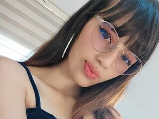 hot cam play YiyisMarthin