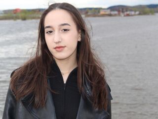 voyeur cam YukoTackes